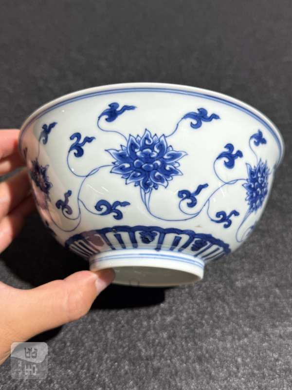 清康熙 青花缠枝莲纹碗 - 图2